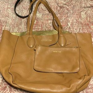 Reversible cognac and gold tote!